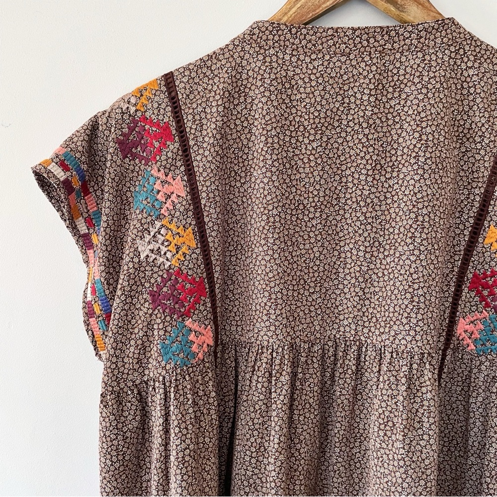 THML Multicolor Floral Embroidered Blouse Size Medium EUC - Picture 14 of 16